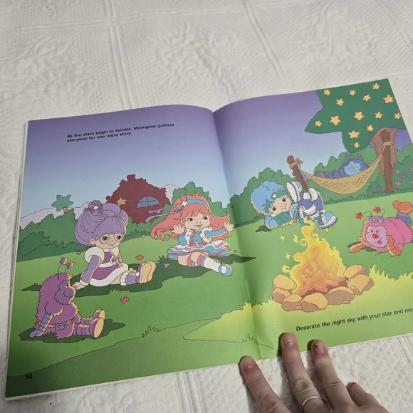 Rainbow brite schoolastic book fair sticker book - Picture 7 of 7